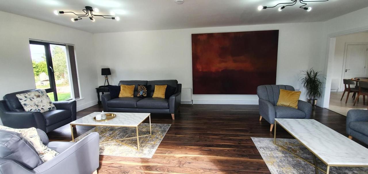 Luxury 6 Bedroom Spiddal Villa, Jacuzzi, Balcony Galway Exterior photo