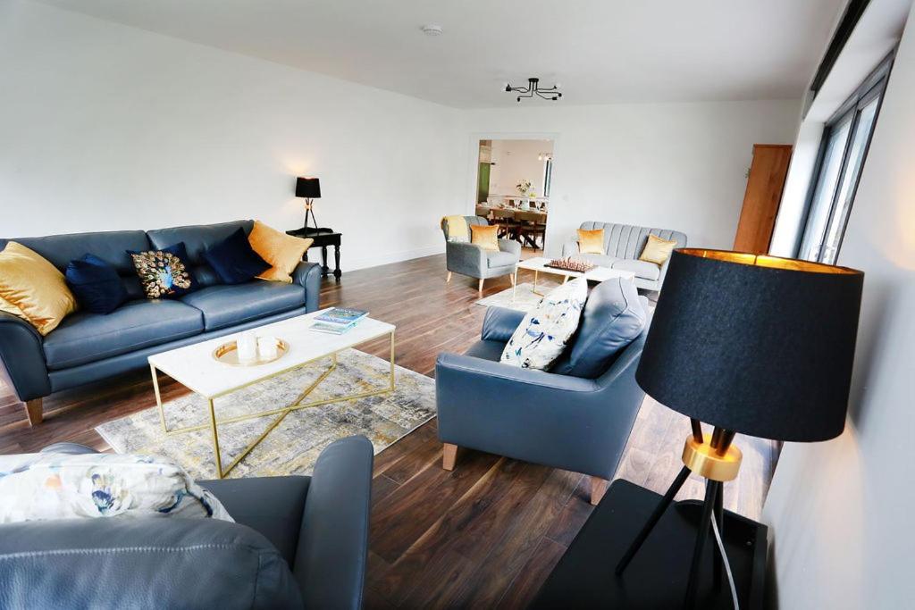 Luxury 6 Bedroom Spiddal Villa, Jacuzzi, Balcony Galway Exterior photo
