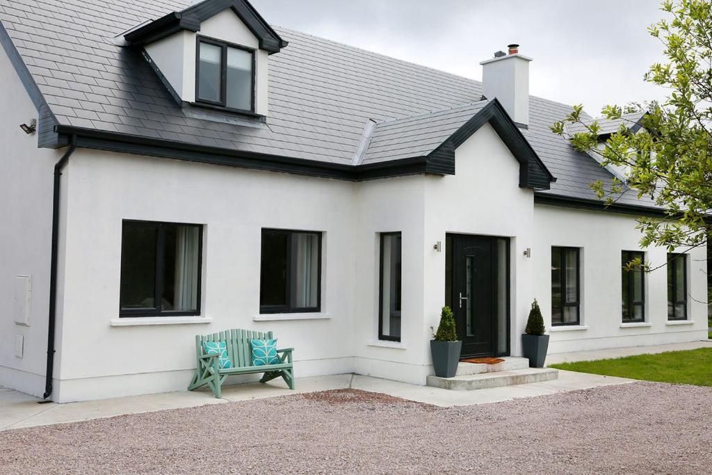 Luxury 6 Bedroom Spiddal Villa, Jacuzzi, Balcony Galway Exterior photo