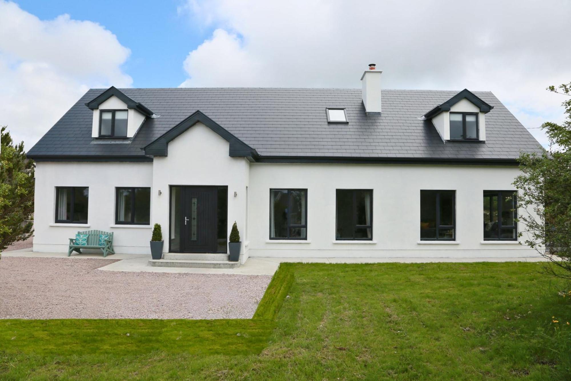 Luxury 6 Bedroom Spiddal Villa, Jacuzzi, Balcony Galway Exterior photo